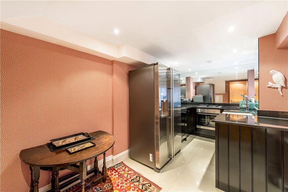 flat for sale in Lennox Gardens, Knightsbridge, London, SW1X