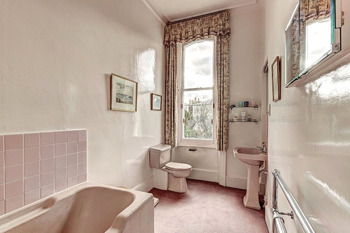 house for sale in Carlyle Square, Chelsea, London, SW3 SLA160336 Knight Frank