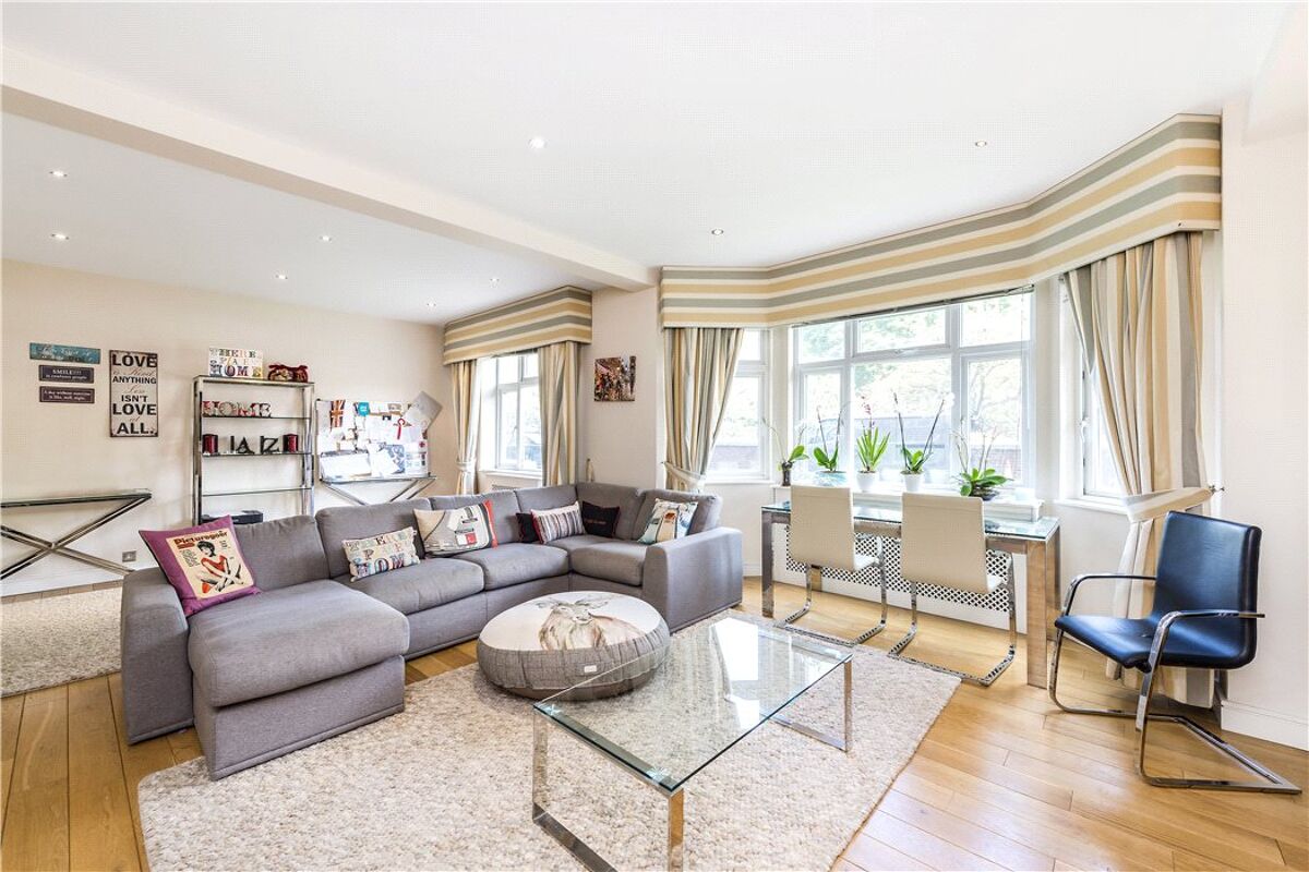flat for sale in Kingston House East, Prince's Gate, Knightsbridge