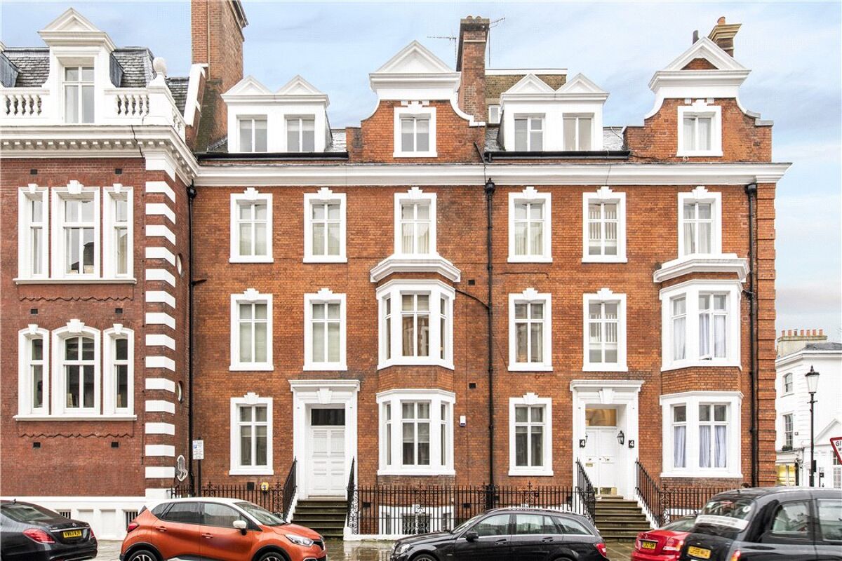 flat for sale in Lennox Gardens, Knightsbridge, London, SW1X