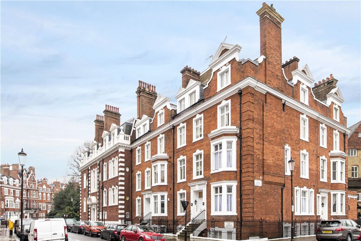 flat for sale in Lennox Gardens, Knightsbridge, London, SW1X