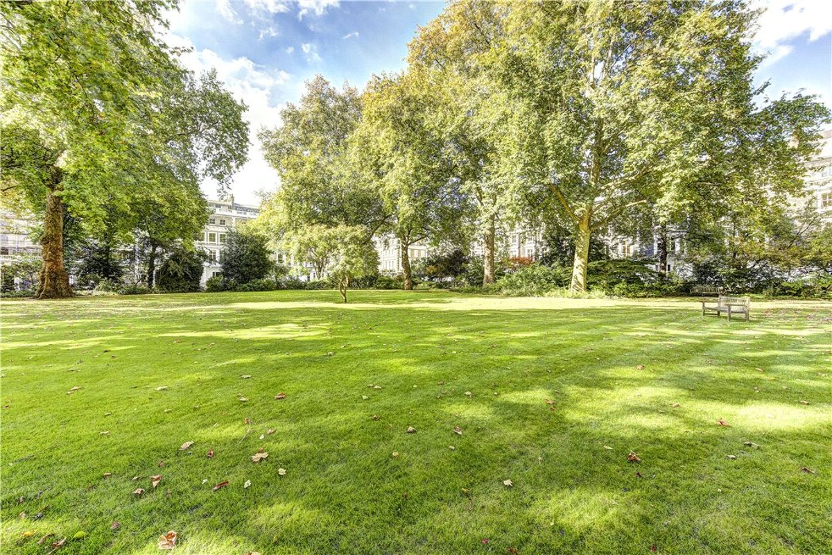 flat for sale in Onslow Square, South Kensington, London, SW7