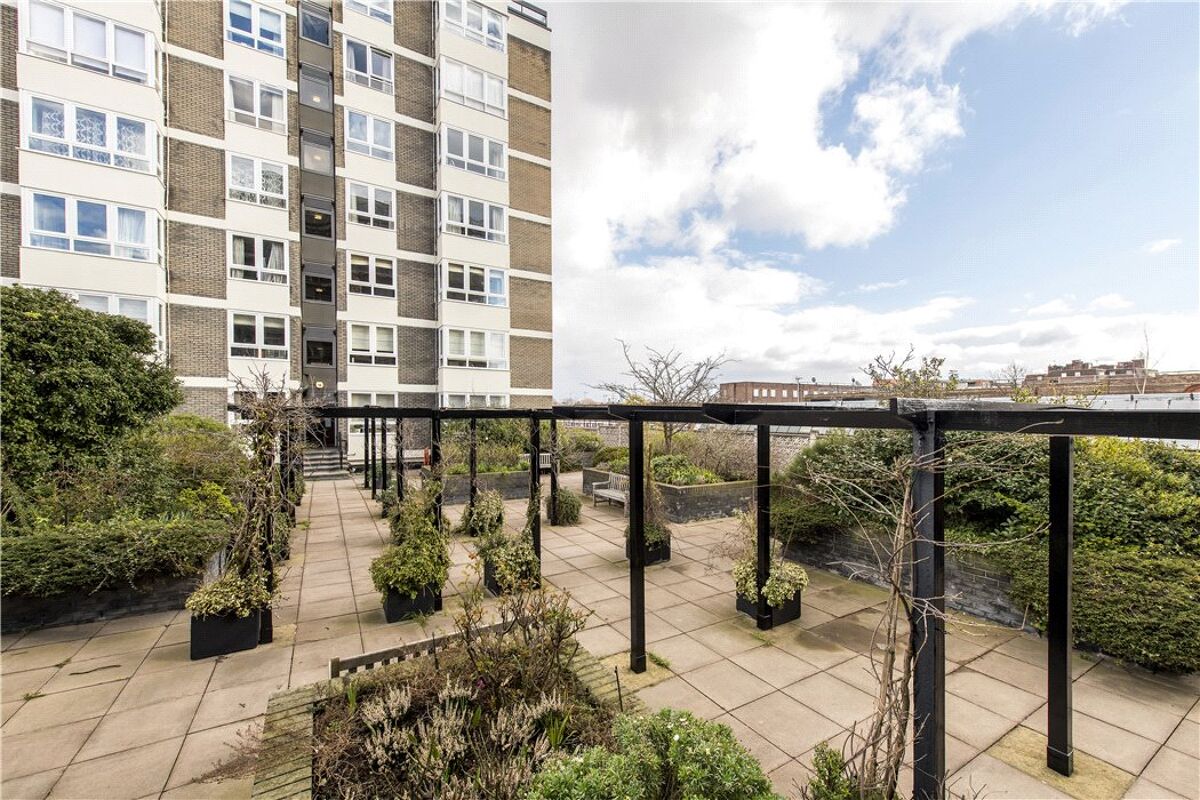 flat for sale in Chelsea Towers, Chelsea Manor Gardens, Chelsea, London