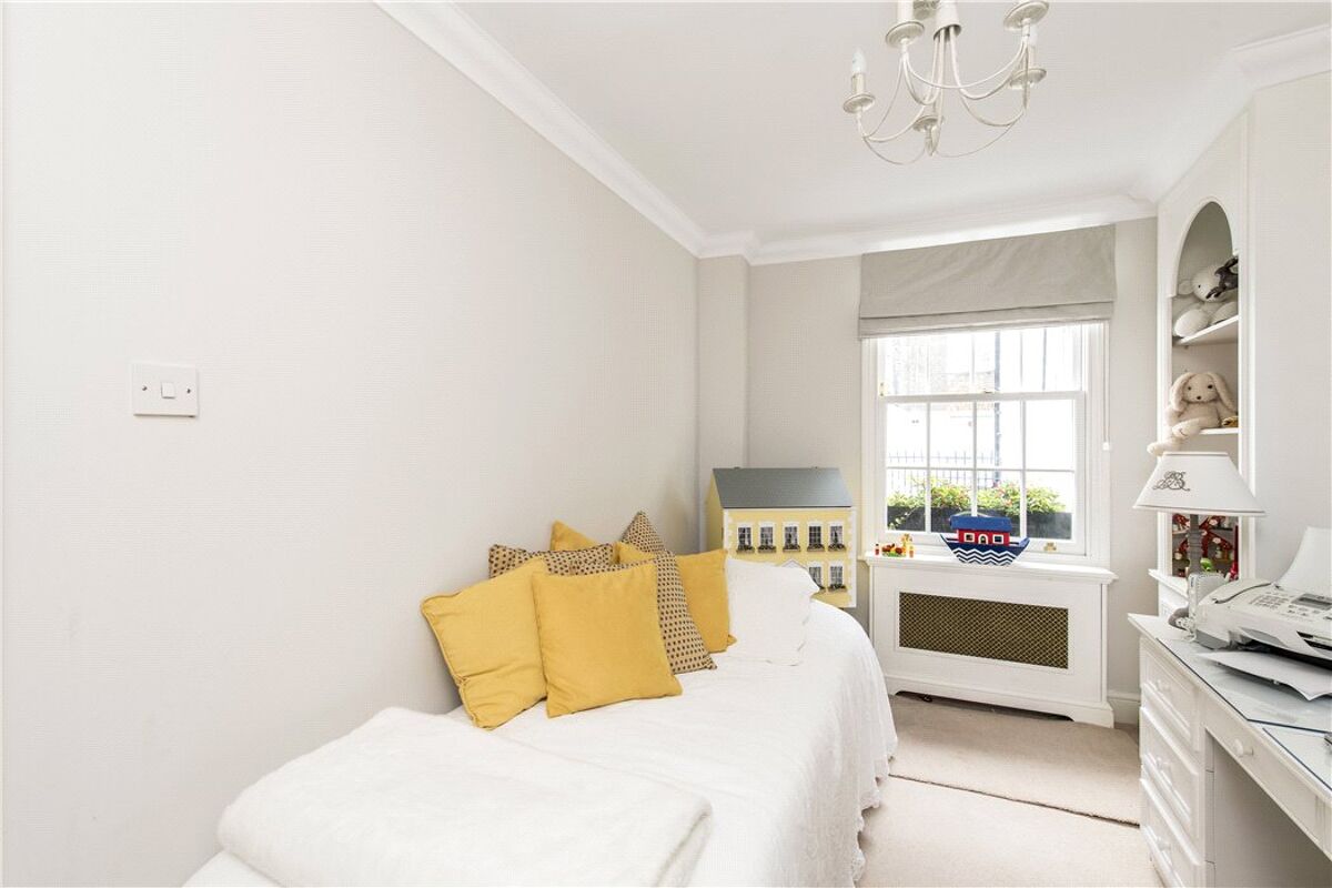 house for sale in Brompton Place, London, SW3 SLA180239 Knight Frank