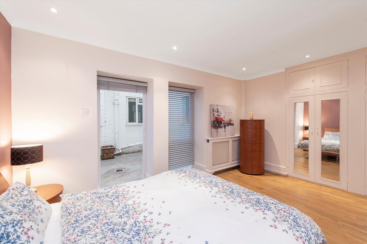 flat for sale in Lennox Gardens, London, SW1X SLA190095 Knight Frank