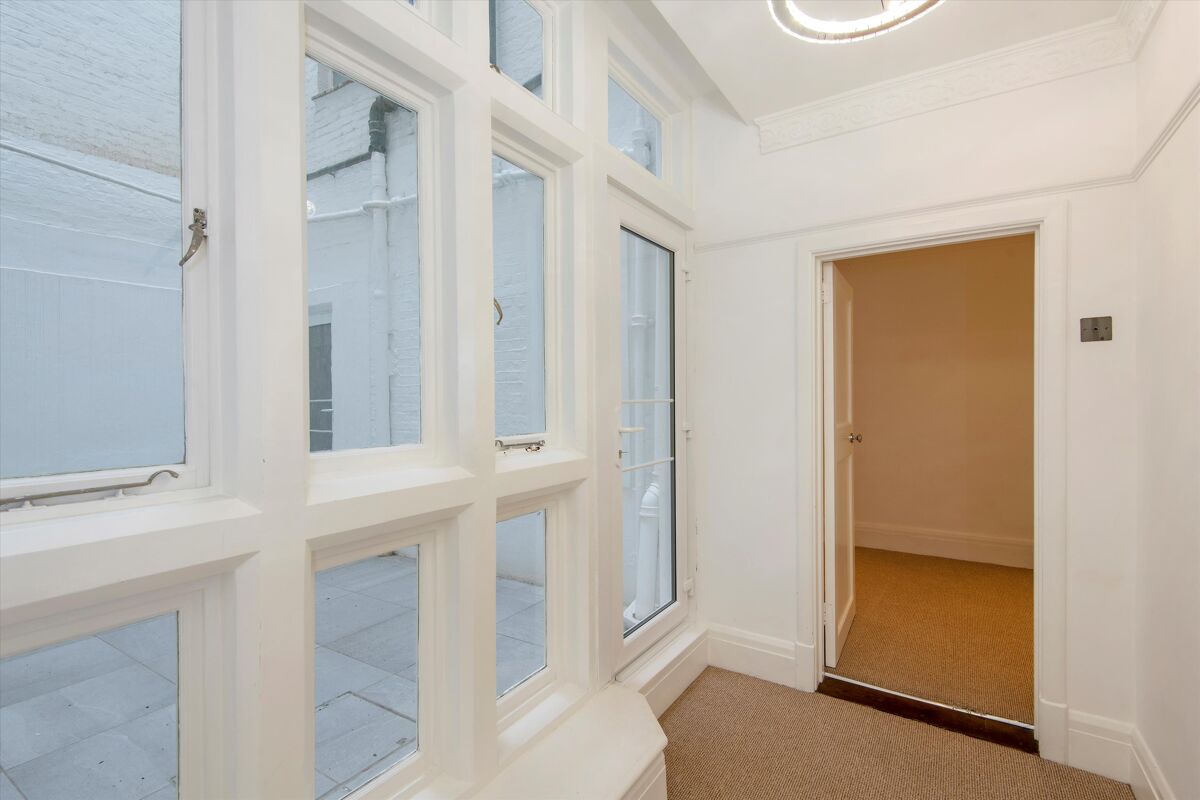 flat for sale in Lennox Gardens, London, SW1X SLA190099 Knight Frank