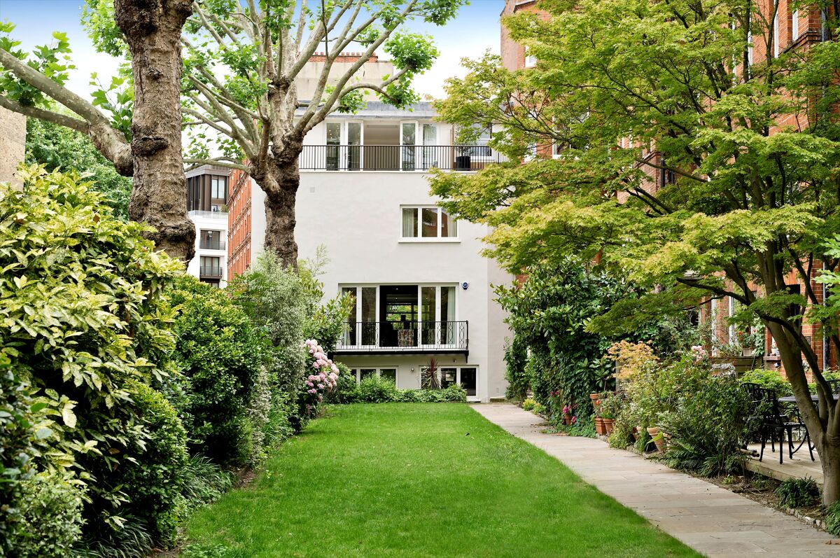 house for sale in Holbein Place, London, SW1W SLA190235 Knight Frank