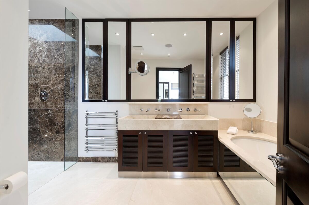 house for sale in Holbein Place, London, SW1W SLA190235 Knight Frank