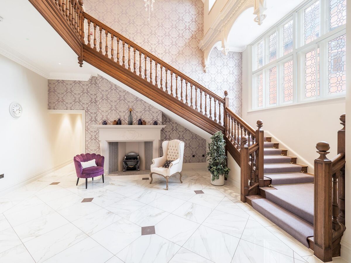 flat for sale in Old Milverton Lane, Leamington Spa, Warwickshire, CV32