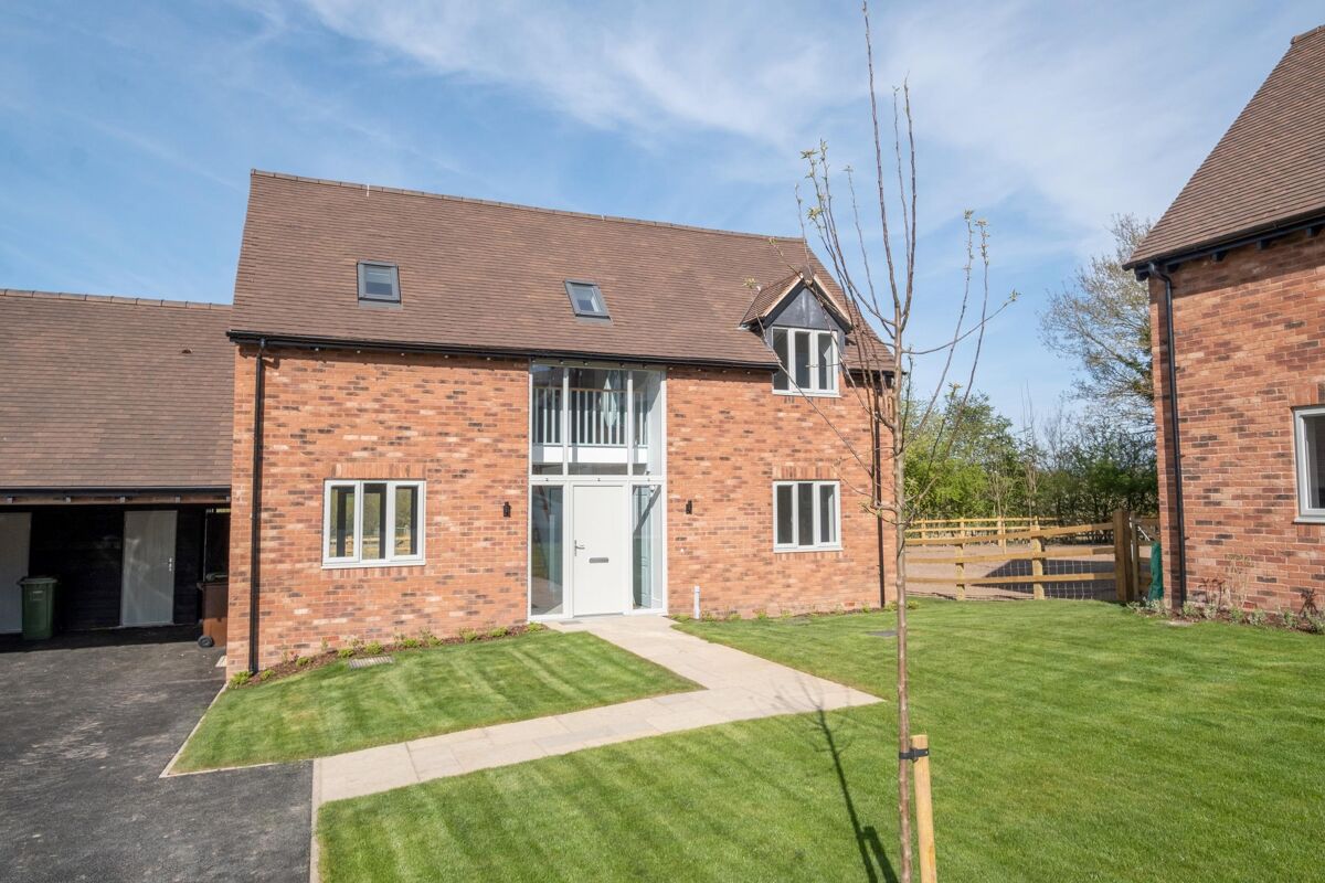 house for sale in Balsall Common, Solihull, Warwickshire, CV7 SNH012040490 Knight Frank house for sale in Balsall Common, Solihull, Warwickshire, CV7 SNH012040490 Knight Frank