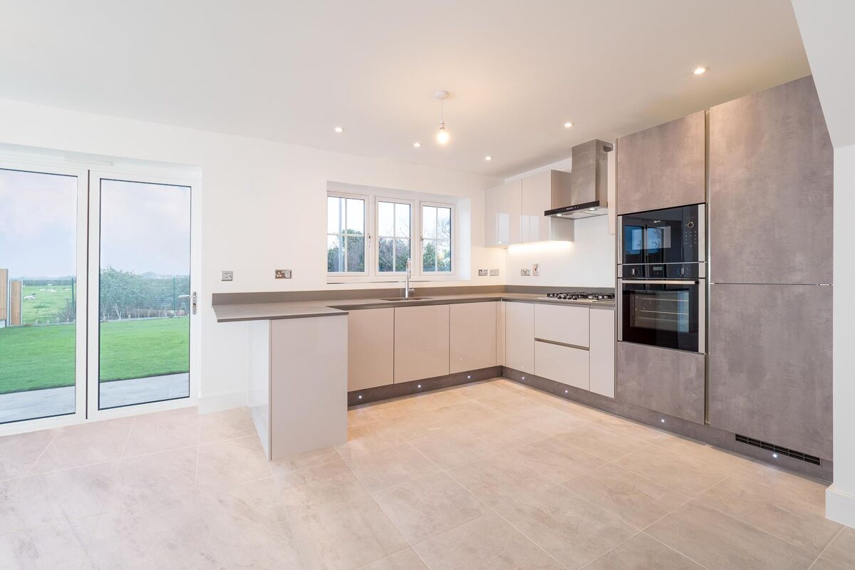 house for sale in Edmonds Close, Upper Quinton, StratforduponAvon, Warwickshire, CV37