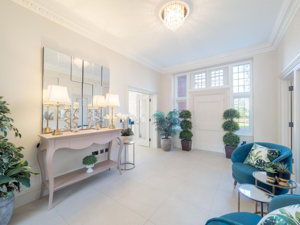 flat for sale in Old Milverton Lane, Leamington Spa, Warwickshire, CV32