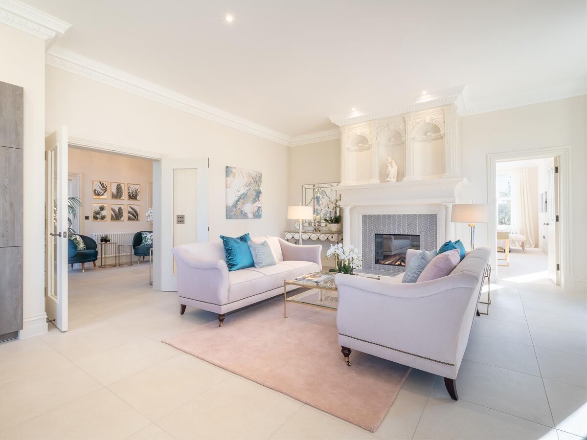 flat for sale in Old Milverton Lane, Leamington Spa, Warwickshire, CV32