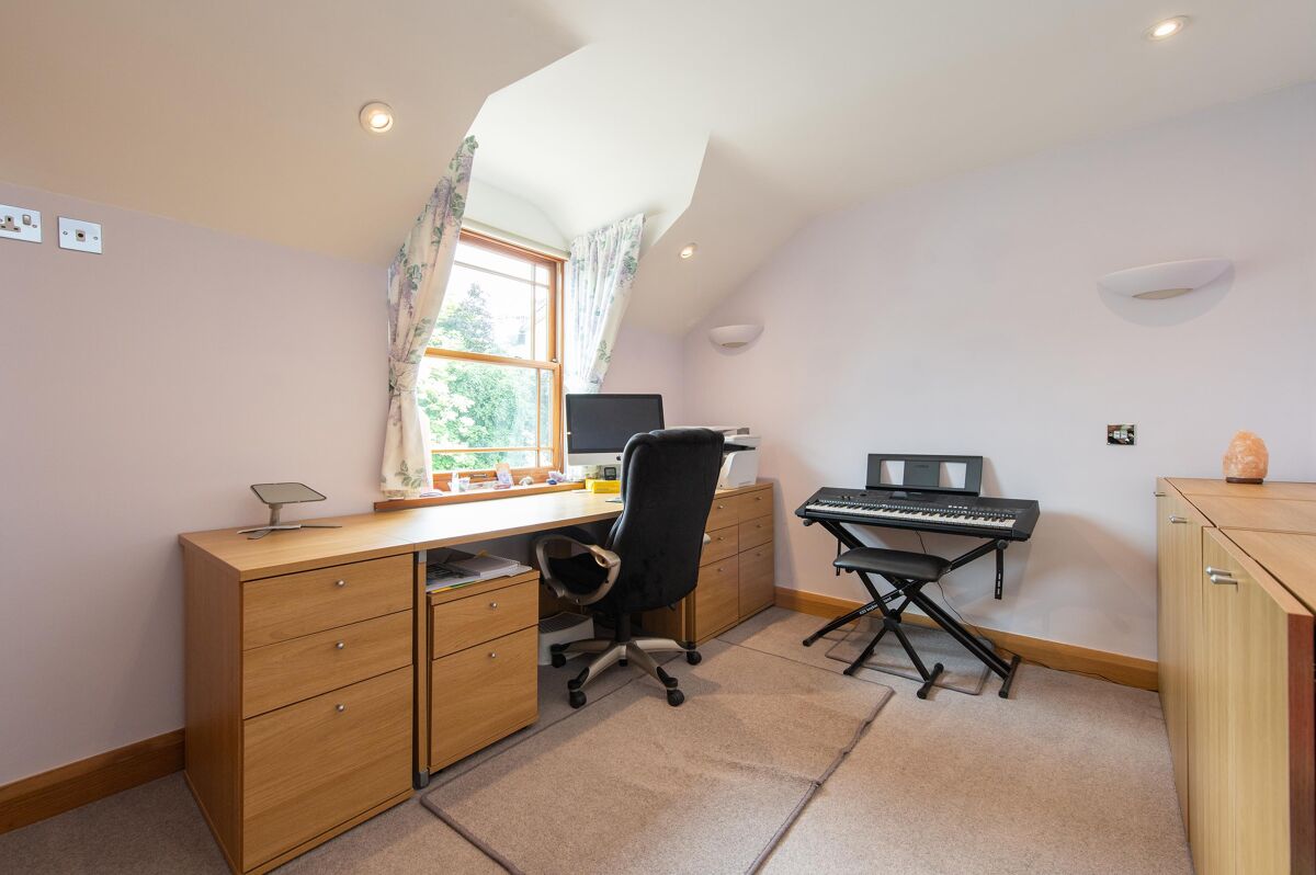 house for sale in Amherst Road, Kenilworth, Warwickshire, CV8