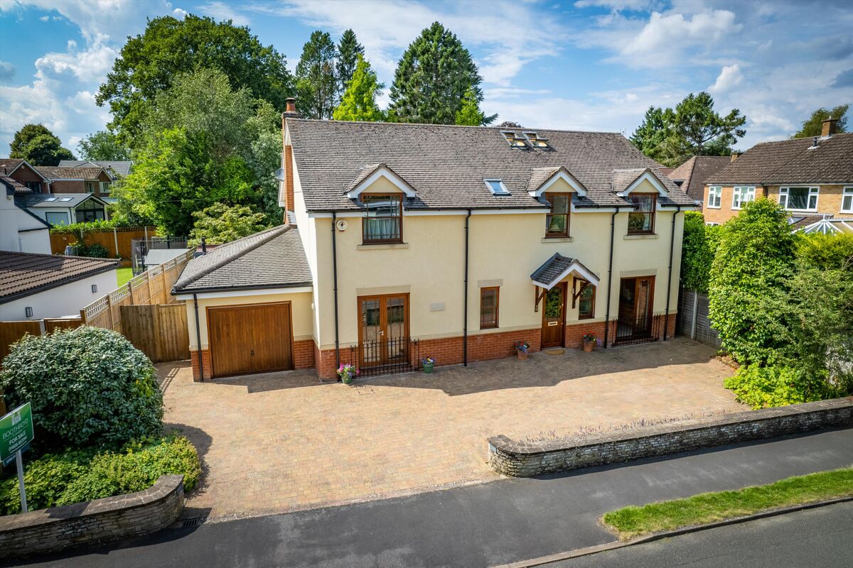 house for sale in Amherst Road, Kenilworth, Warwickshire, CV8