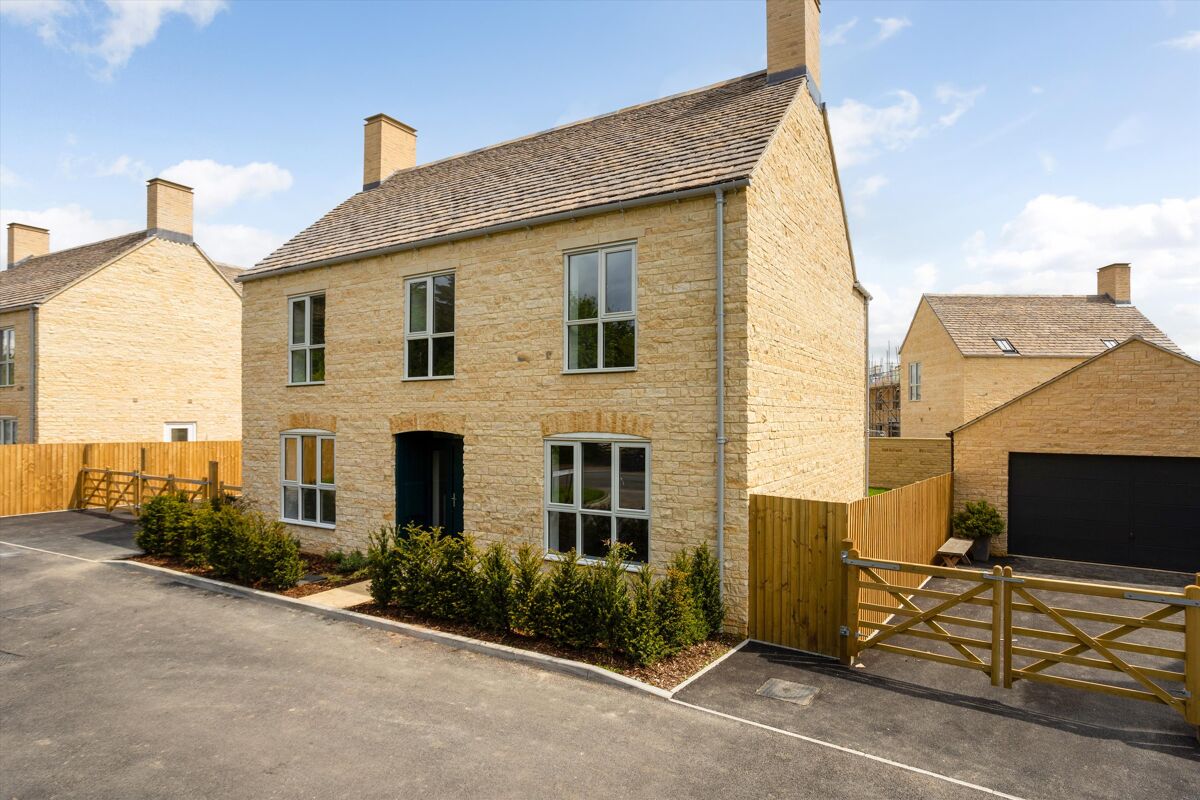 house for sale in Cirencester, Gloucestershire, GL7. SNH012225359