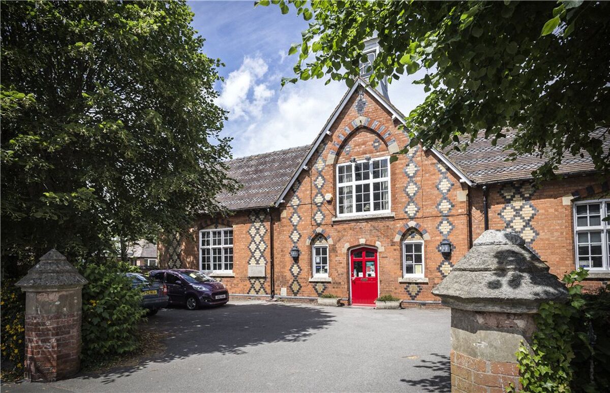 house for sale in 25 Hayfield Chase, Tiddington, CV37 SNH170380