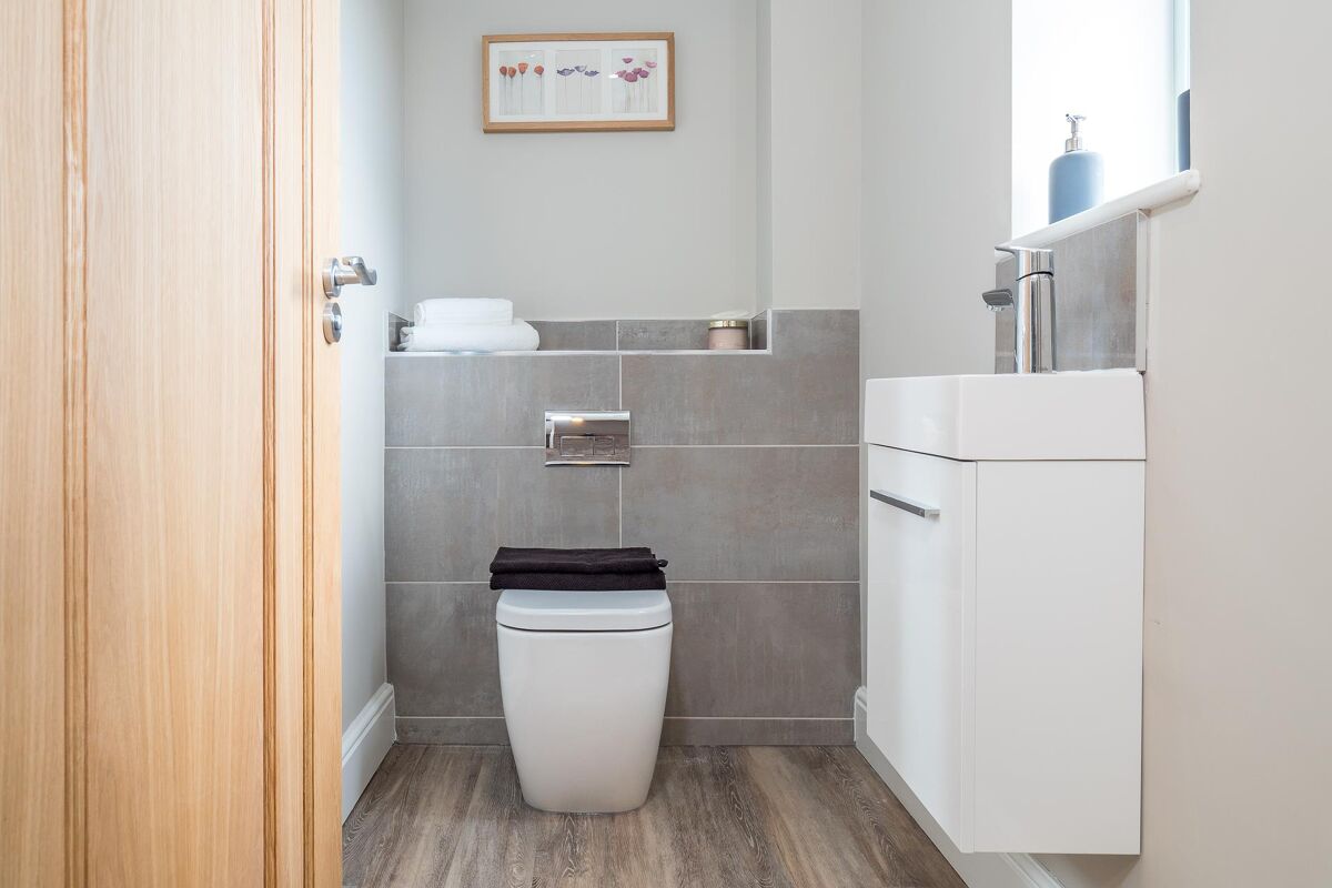 house for sale in 6 Windrush Heights, Little Windrush, Burford