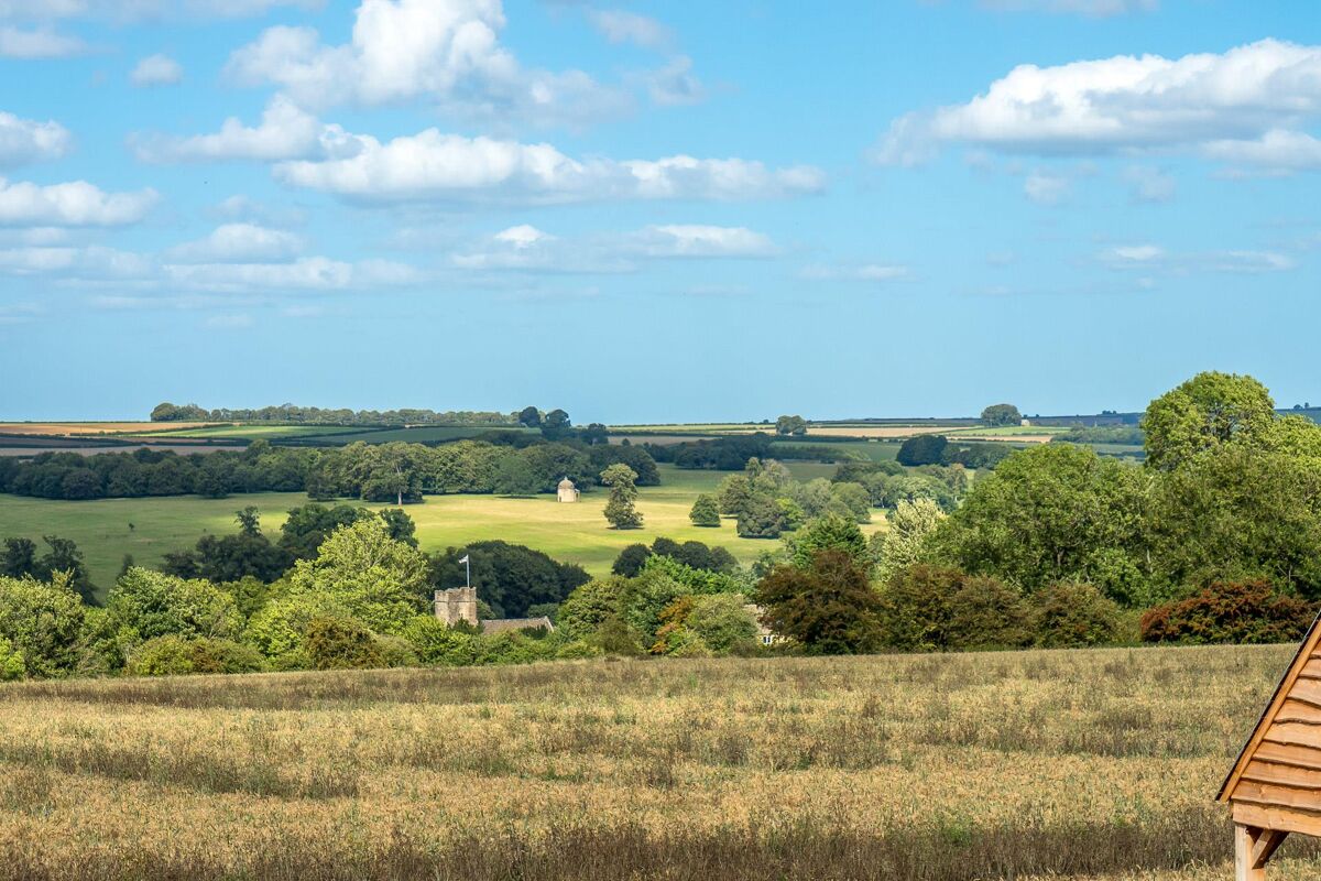 house for sale in 6 Windrush Heights, Little Windrush, Burford