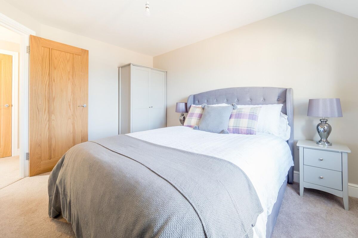 house for sale in 3 Windrush Heights, Little Windrush, Burford