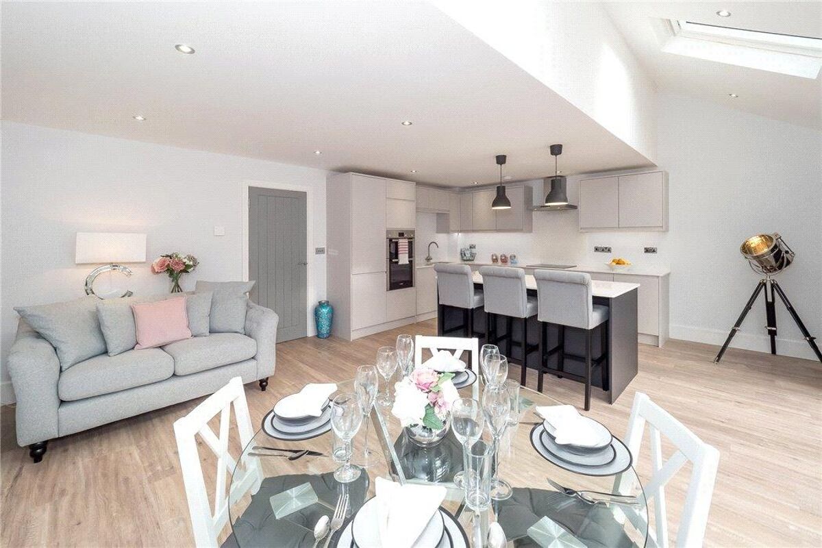 house for sale in Knights Lane, Tiddington, StratforduponAvon