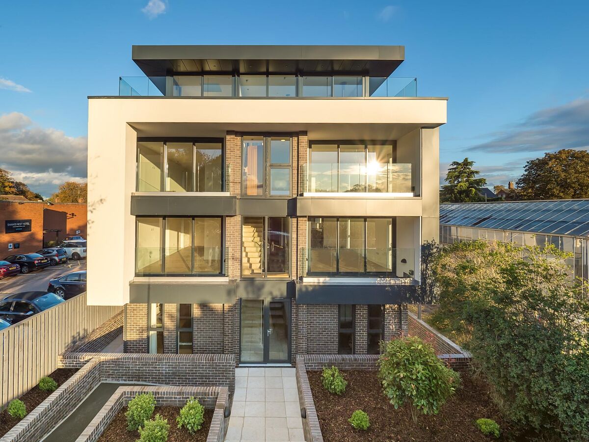 flat for sale in Avon Heights, Swans Nest Lane, StratforduponAvon