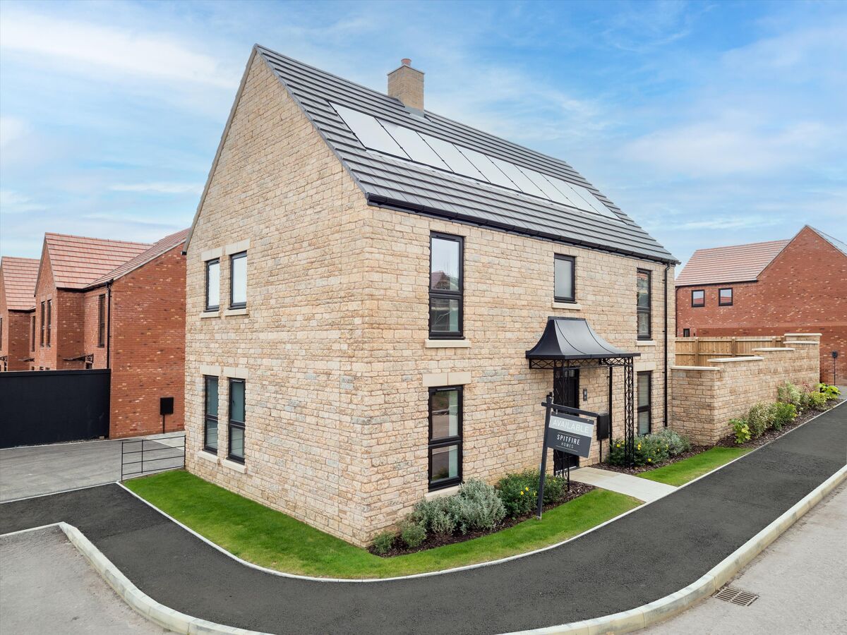 house for sale in Staverton Road, Daventry, NN11 SPM012434133