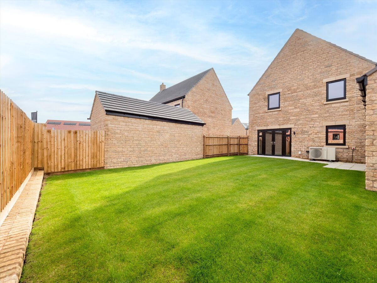 house for sale in Staverton Road, Daventry, NN11 SPM012436391