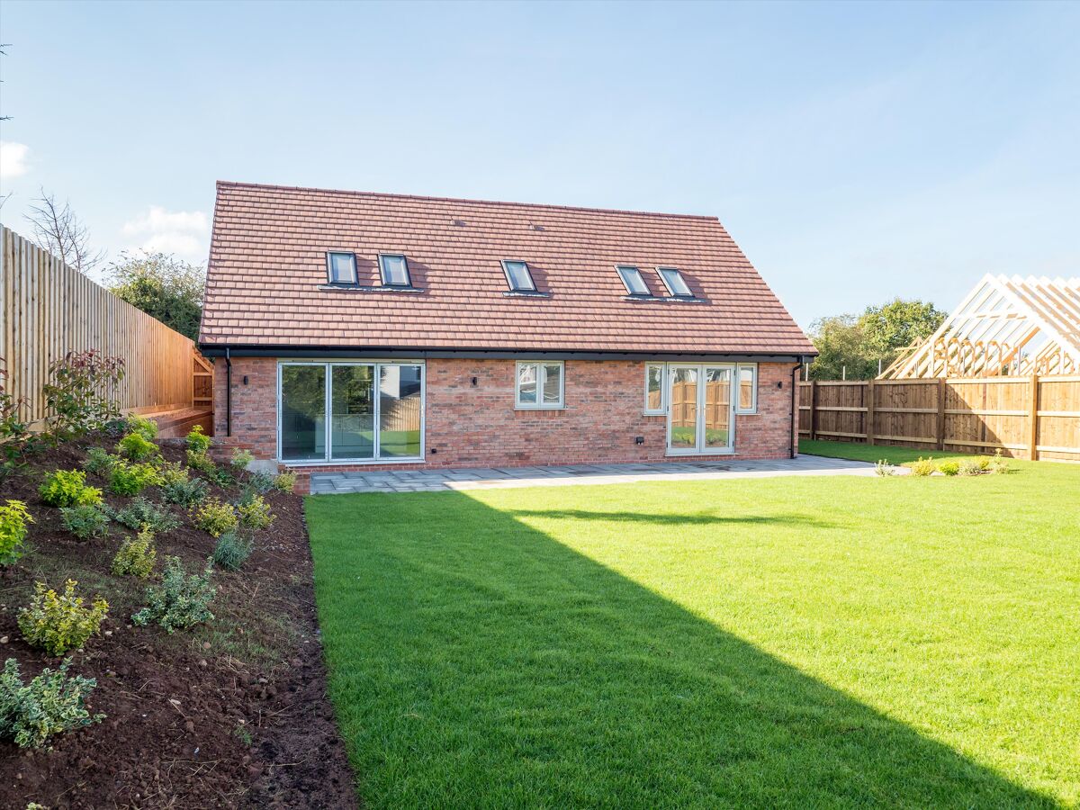 bungalow for sale in The Vineyards, Ash Lane, Bearley, CV3, CV37