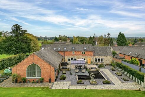 Picture of 3 bedroom barn conversion for sale.