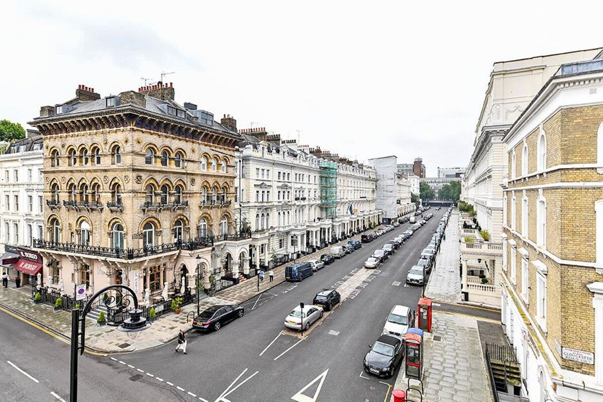 flat for sale in Gloucester Road, London, SW7 STK012031821 Knight Frank