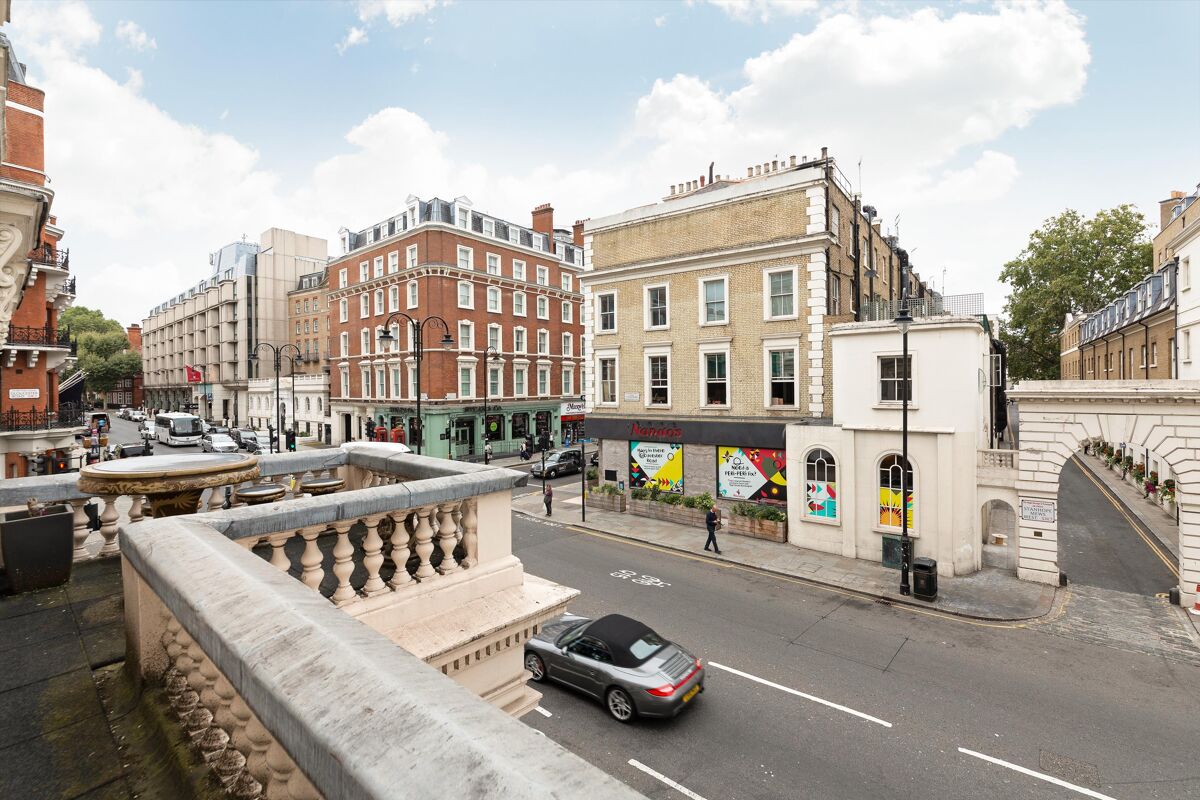 Property for sale Stanhope Gardens, South Kensington, SW7. Knight Frank