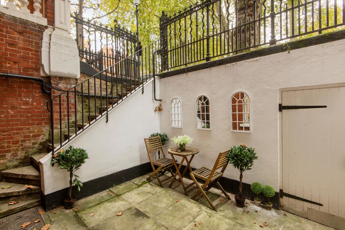 flat for sale in Bramham Gardens, London, SW5 STK012111014 Knight Frank