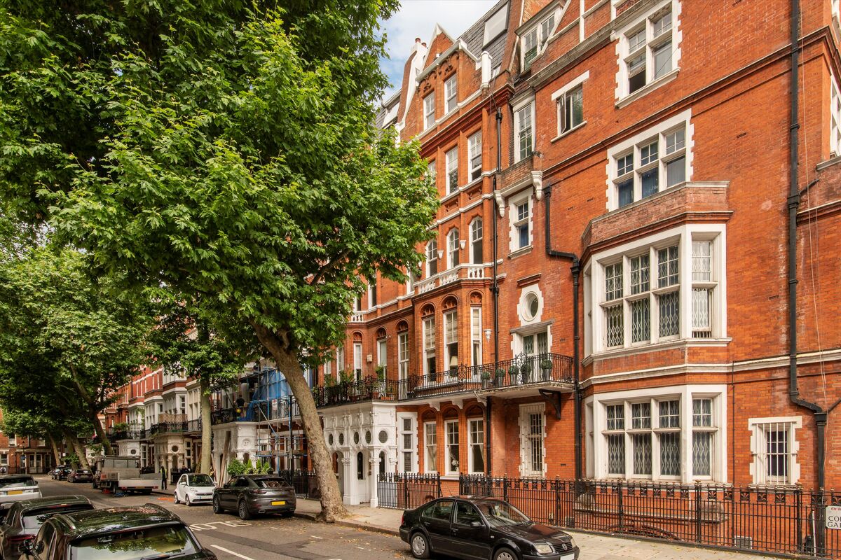 flat for sale in Collingham Gardens, London, SW5 STK012167401