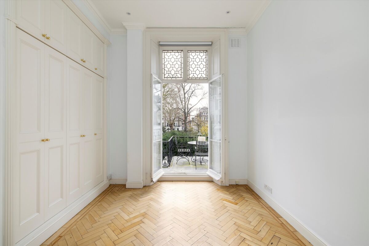 flat for sale in Onslow Gardens, London, SW7 STK012231437 Knight Frank