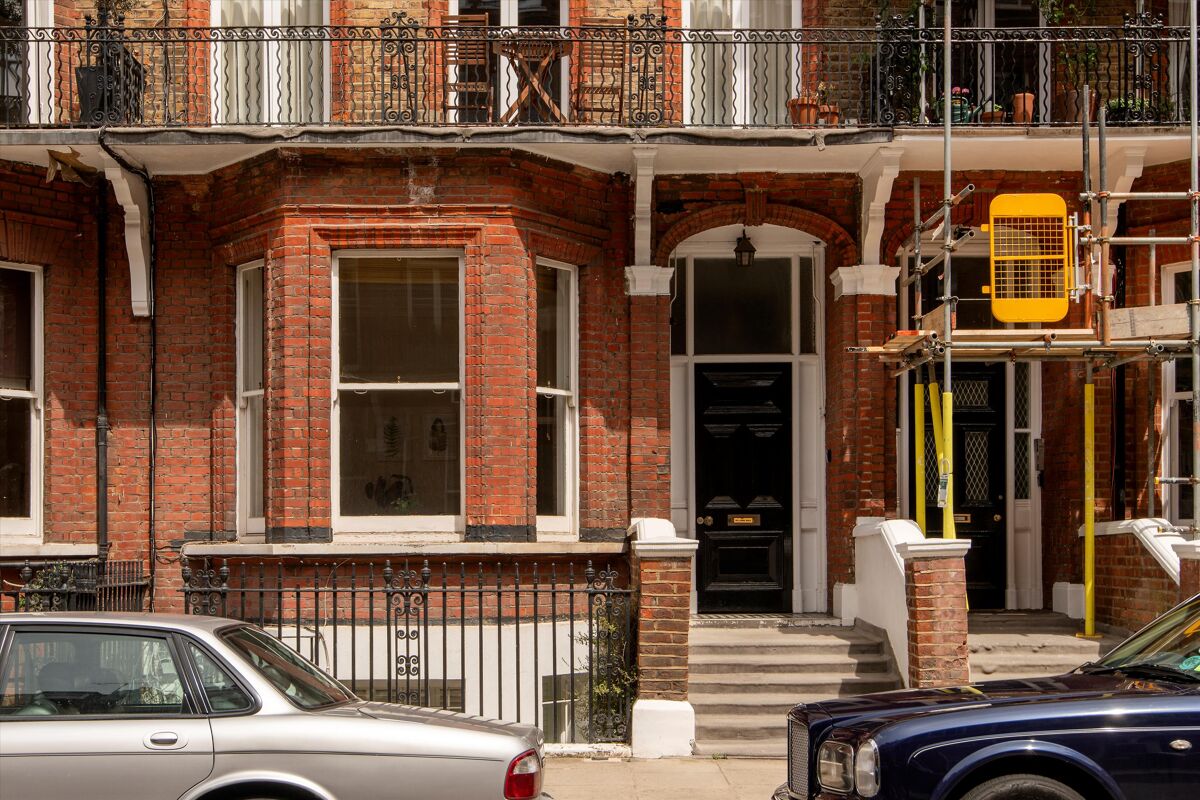 flat for sale in Rosary Gardens, London, SW7 STK012266003 Knight Frank