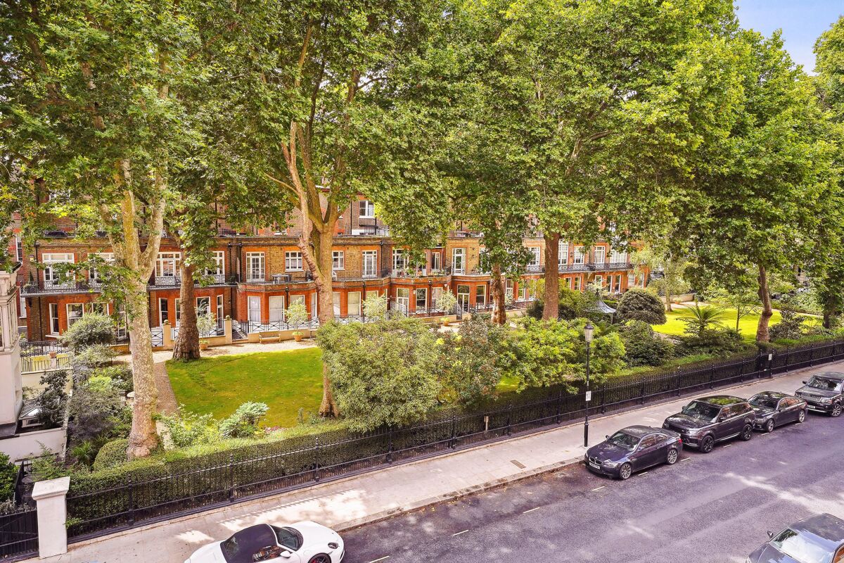 flat for sale in Bina Gardens, London SW5 STK012269002 Knight Frank