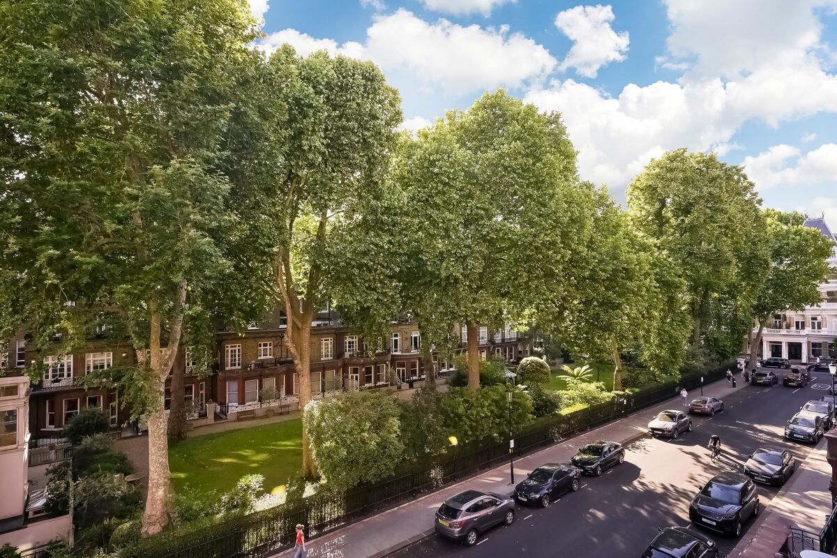 flat for sale in Bina Gardens, London SW5 STK012269002 Knight Frank