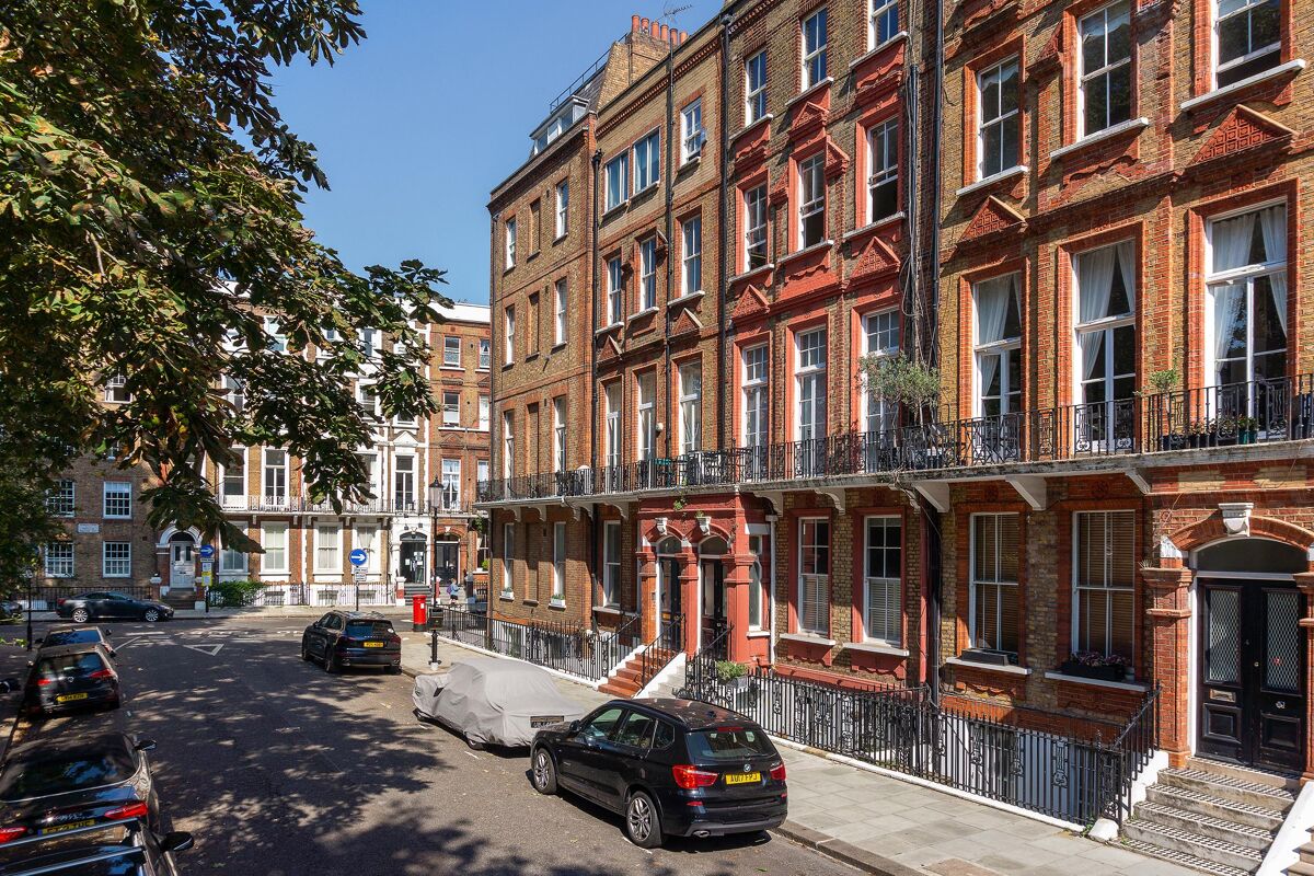 flat for sale in Nevern Square, London SW5 STK012306506 Knight Frank