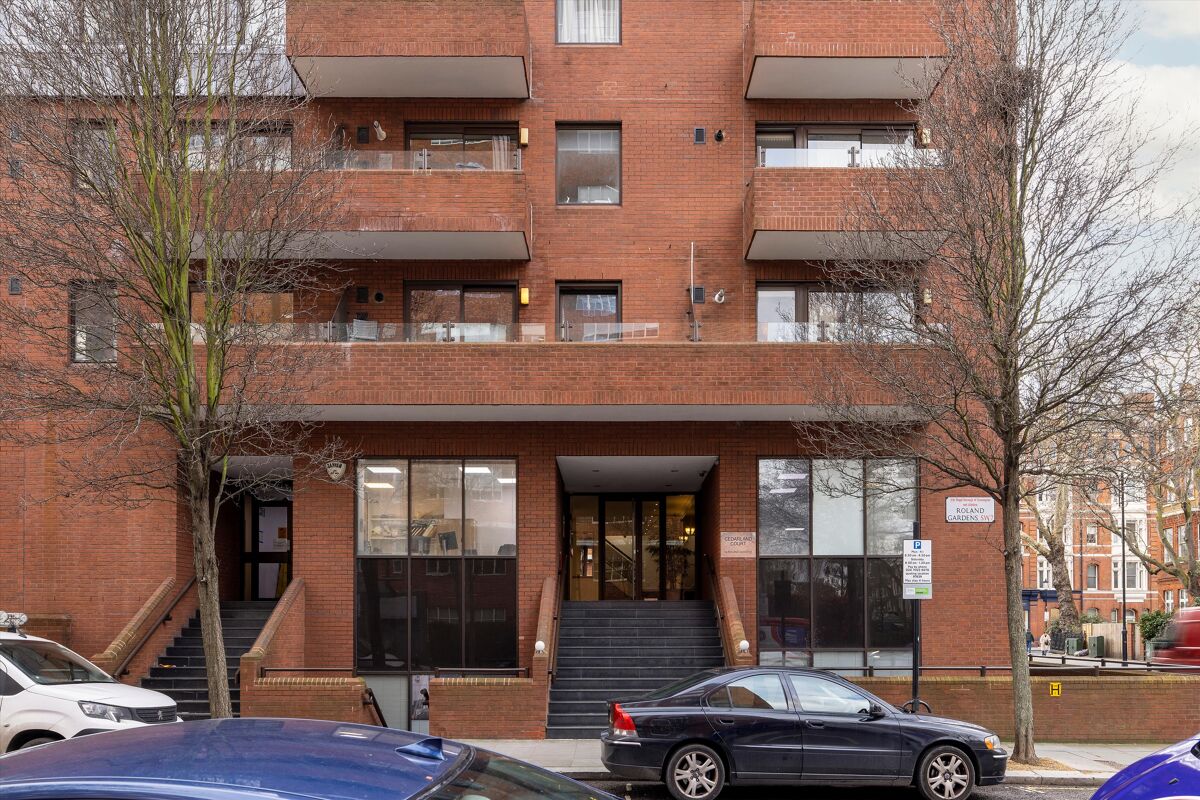 flat for sale in Roland Gardens, South Kensington SW7 STK012321418