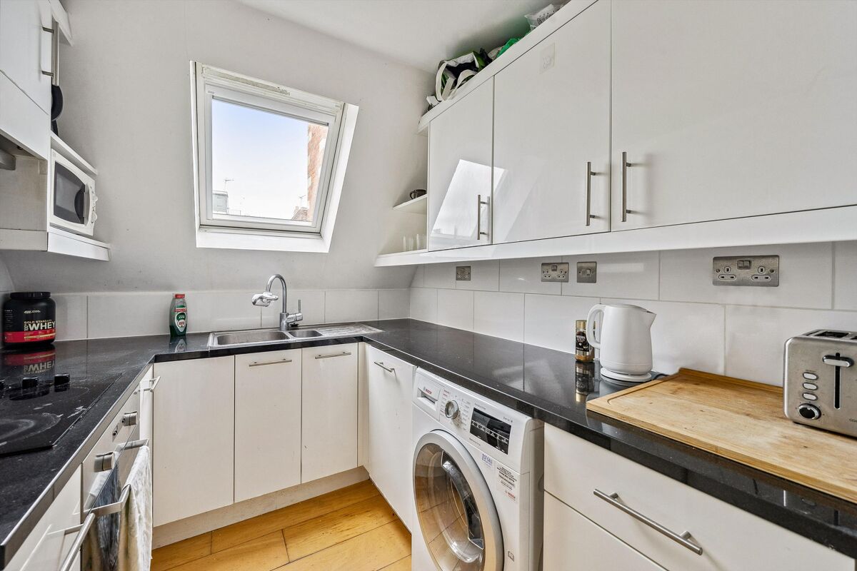 apartment for sale in Collingham Gardens, London SW5 STK012483392