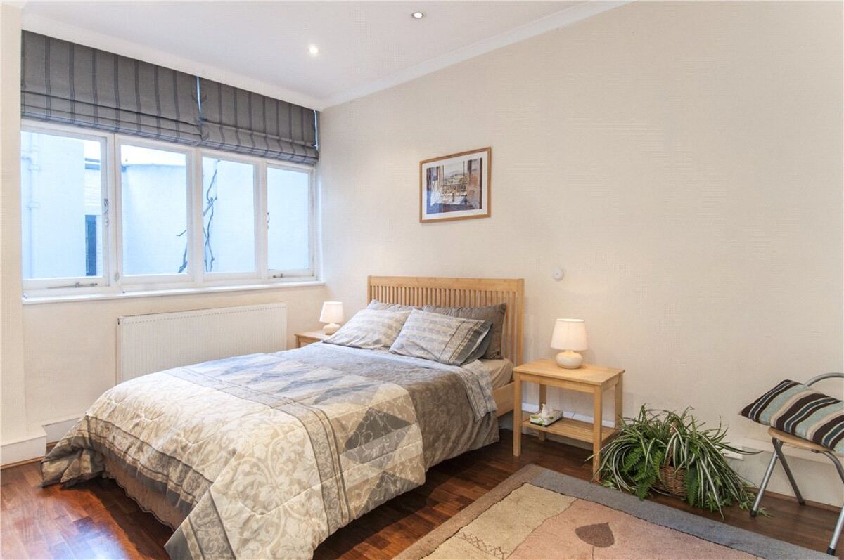 flat for sale in Cornwall Gardens, South Kensington, London, SW7