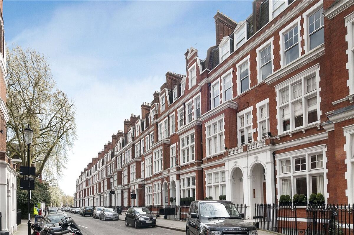 flat for sale in Evelyn Gardens, London, SW7 - STK140055 | Knight Frank