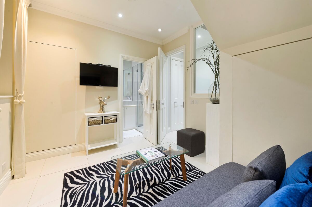 flat for sale in Roland Gardens, London, SW7 STK160118 Knight Frank