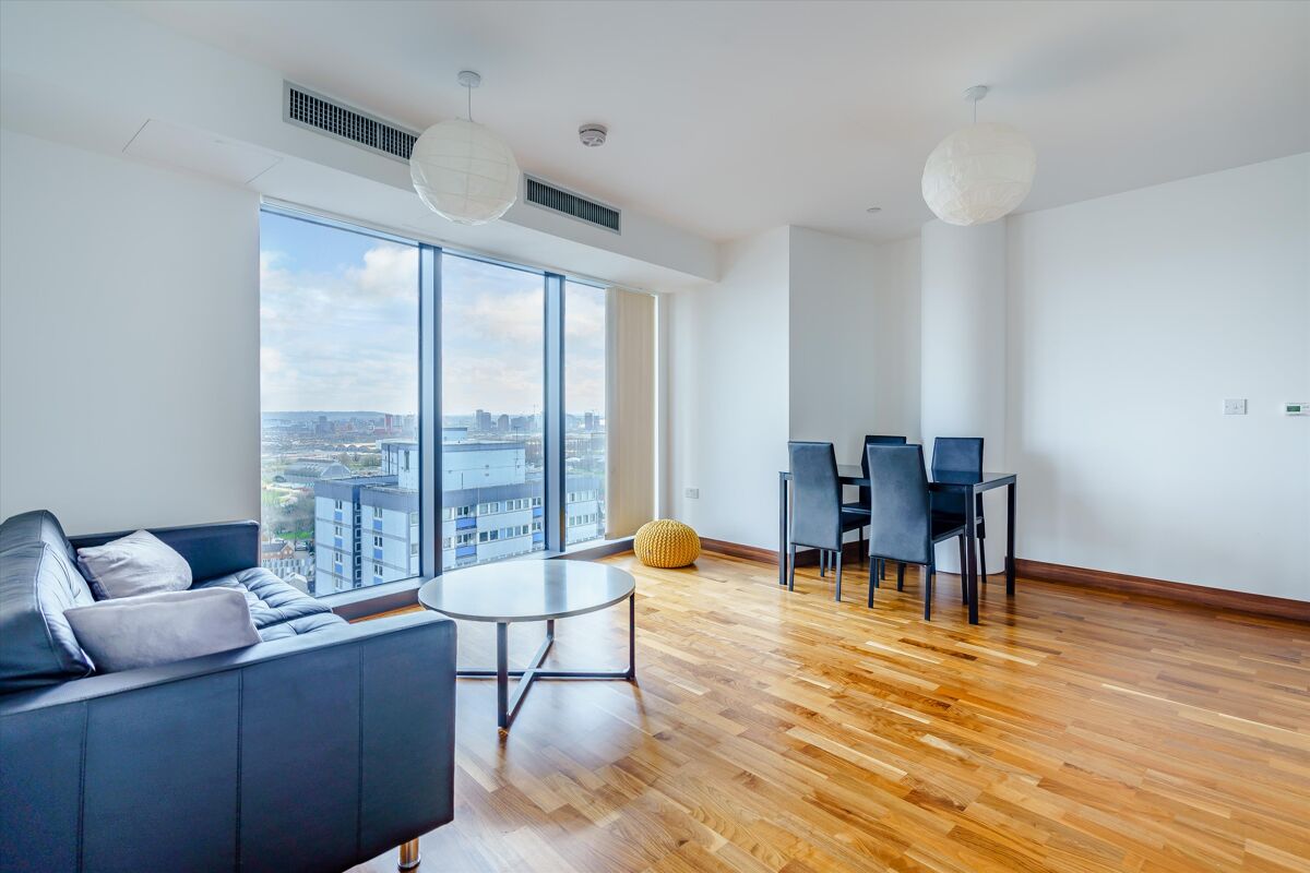 flat to rent in River Heights, High Street, Stratford, London, E15