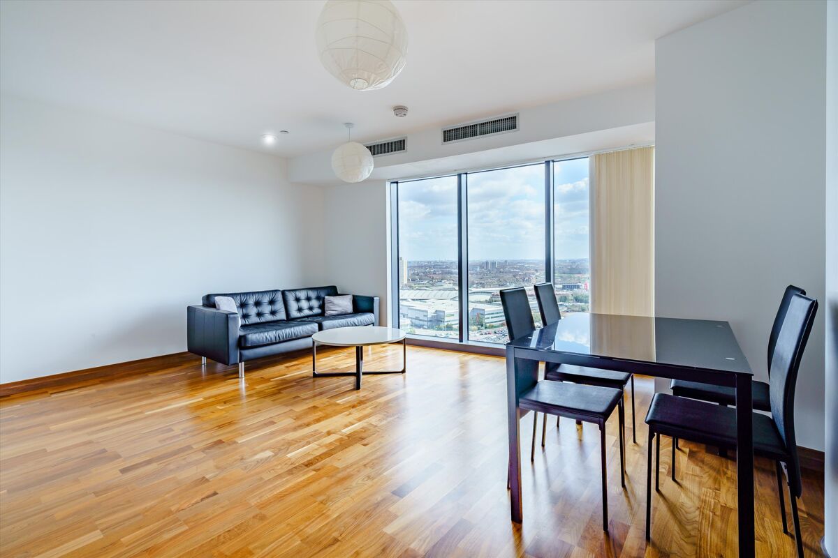 flat to rent in River Heights, High Street, Stratford, London, E15