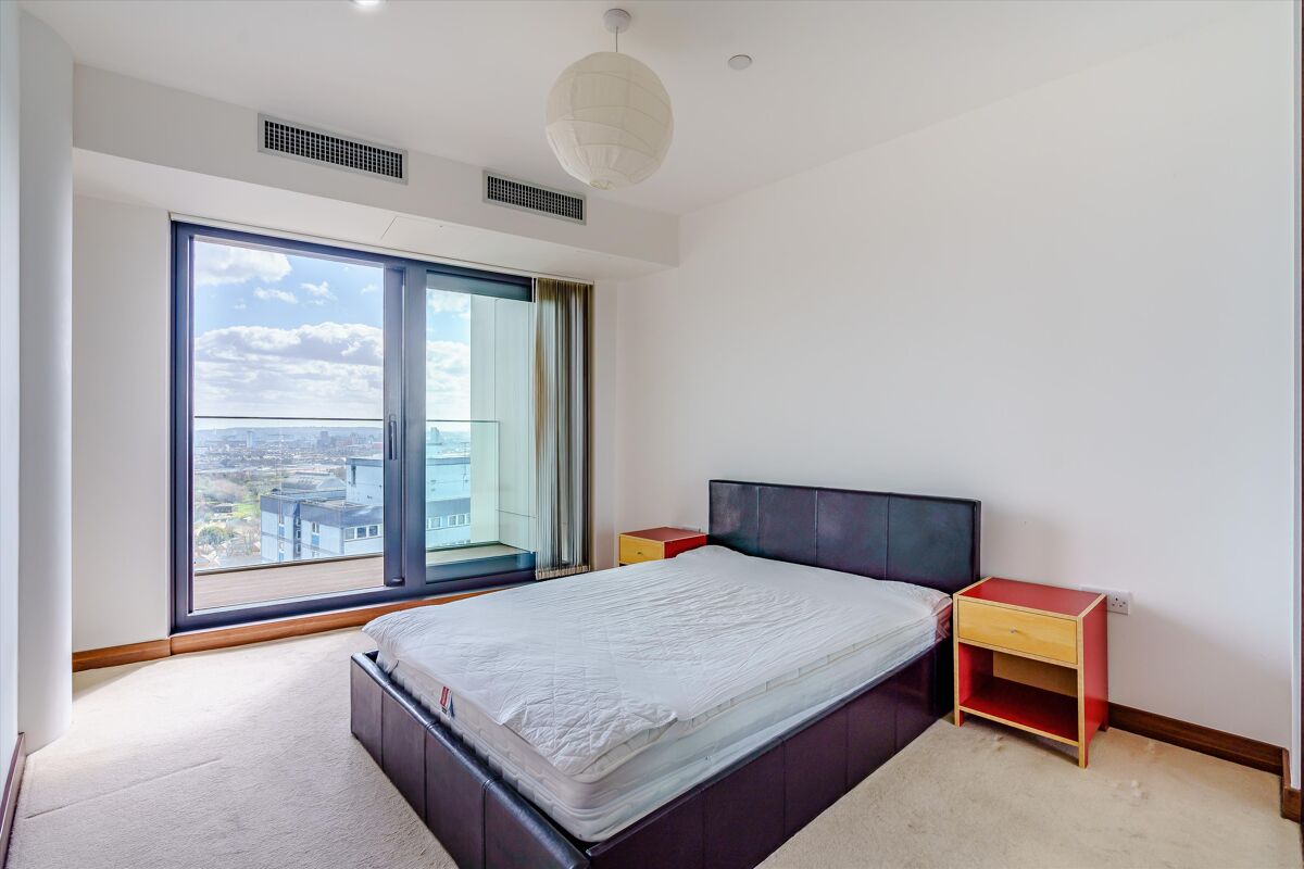 flat to rent in River Heights, High Street, Stratford, London, E15