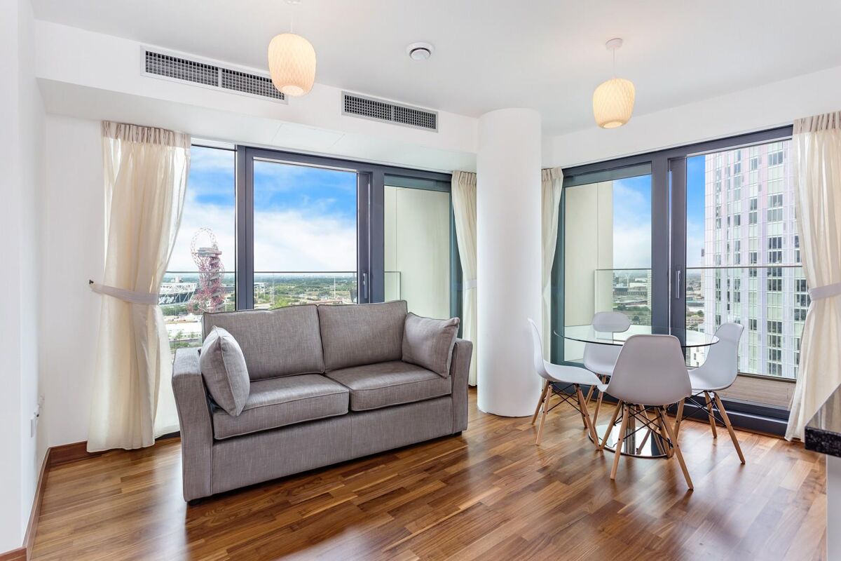 flat to rent in River Heights, High Street, Stratford, London, E15