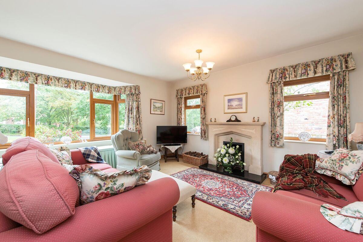 bungalow for sale in Haseley Knob, Warwick, Warwickshire, CV35