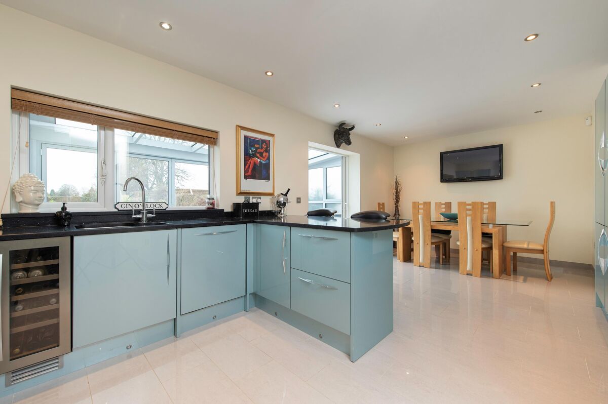 house for sale in Loxley Road, StratforduponAvon, Warwickshire, CV37